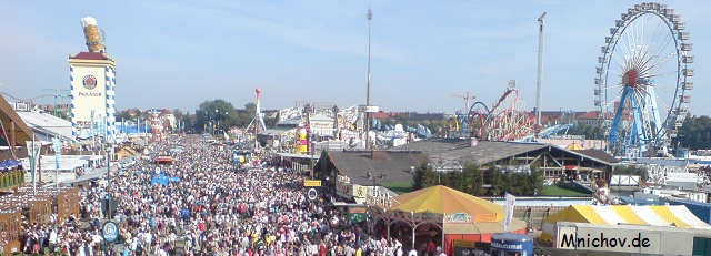 Soubor:Oktoberfest v Mnichove - vyhled.jpg