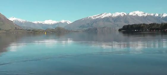 Soubor:Lake Wanaka - Novy-Zeland.JPG