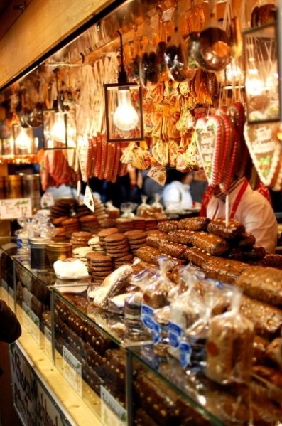 Soubor:Nuernberg Christkindlmarkt Lebkuchen.jpg