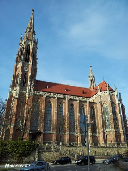 Soubor:Heilig-Kreuz-Kirche-Mnichov-01.jpg