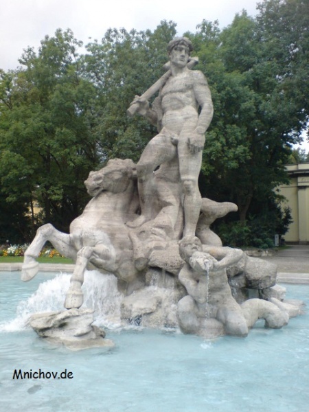 Soubor:AlterBotanischerGarten-Neptunbrunnen.jpg