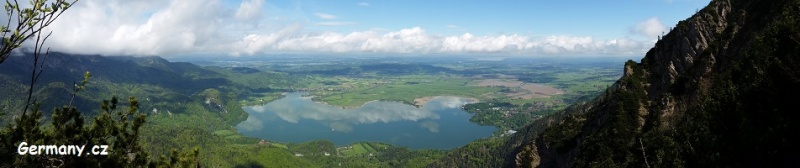 Soubor:Kochelsee-panorama-01.jpg